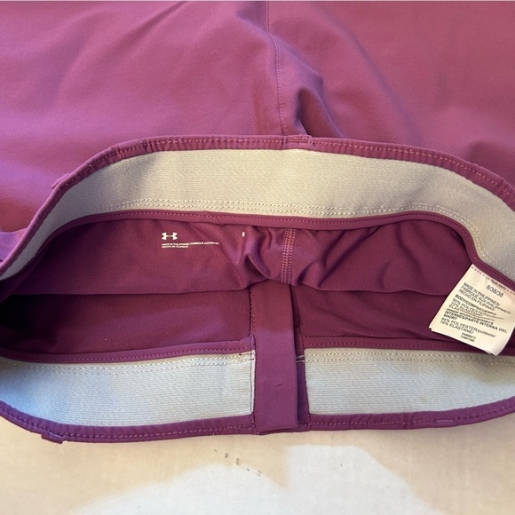Under Arnour women’s Links woven golf performance skort in purple Sz-8. L19 - Picture 8 of 9